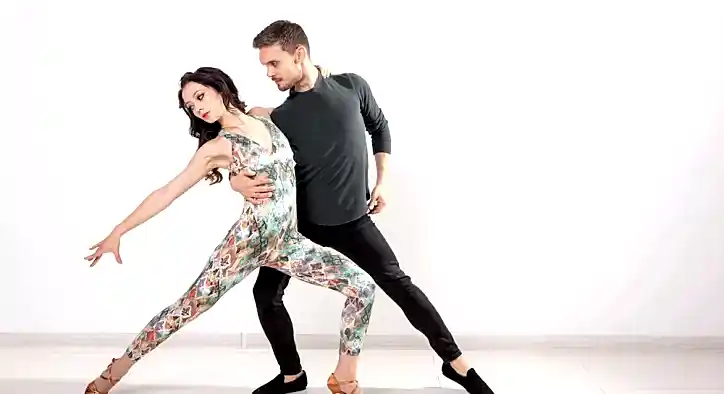 Salsa Kursunda Ne Öğrenilir? Salsa Kursları Eğitim İçeriği