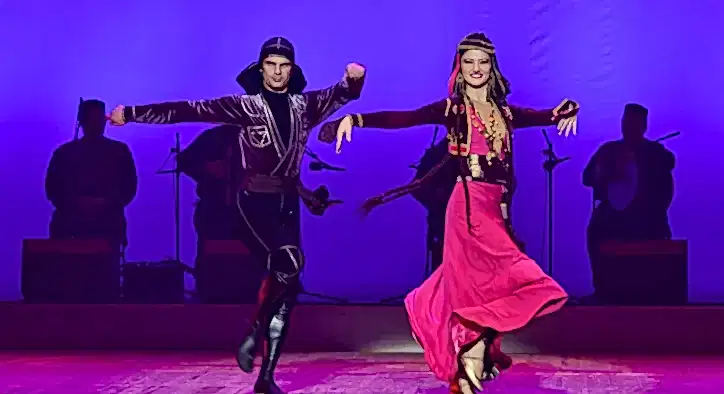 Kafkas Dansları Nelerdir? Tarihi ve Kültürel Gelişimi