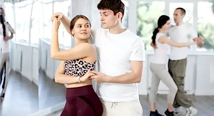Gölcük Dans Kursu: Ritmin Hikayesi ve Bachata’nın Büyüsü