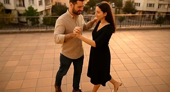 Vals Hangi Ayakla Başlar? | Lider ve Takipçi İçin İlk Adım Rehberi